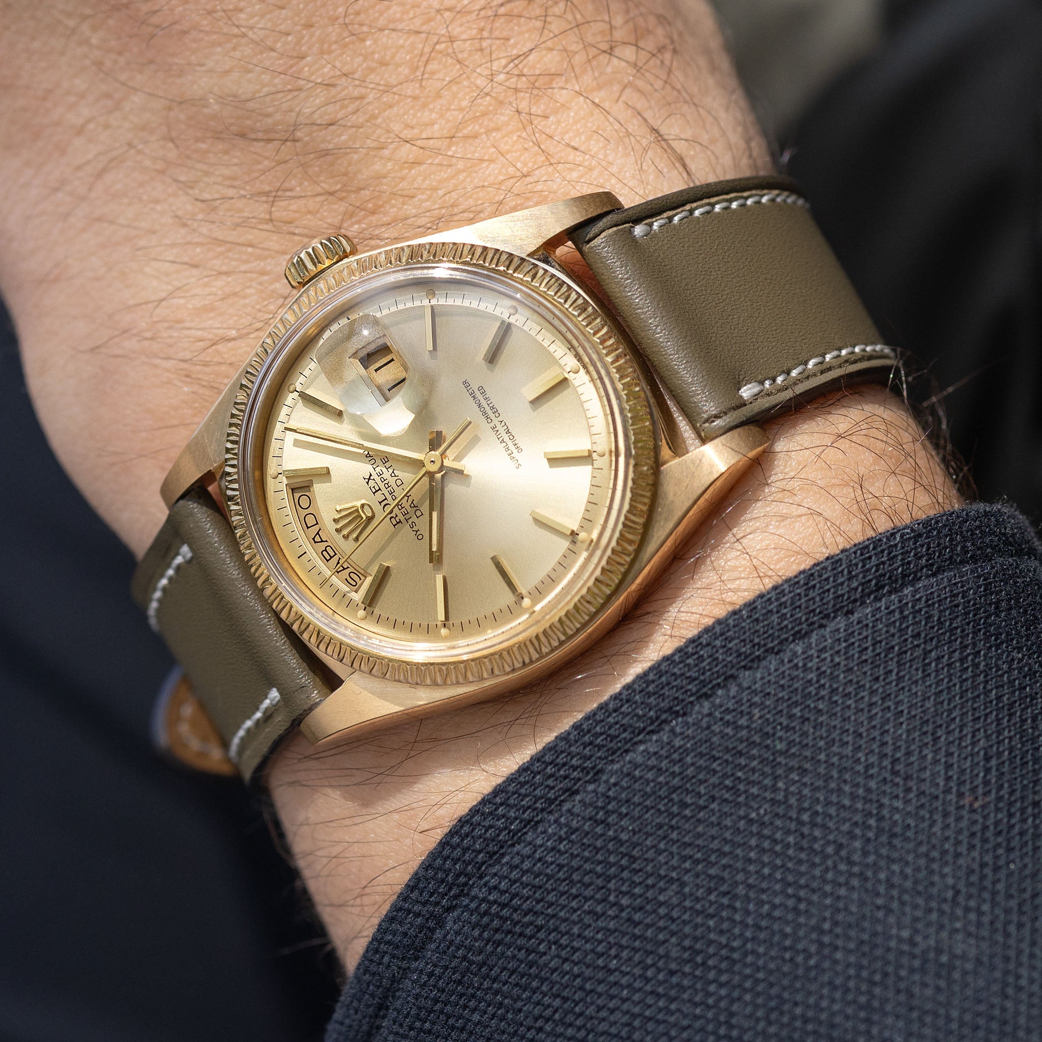 Rolex Day-Date 1807 Bark Finish Champagne Dial in 18k Yellow Gold Box