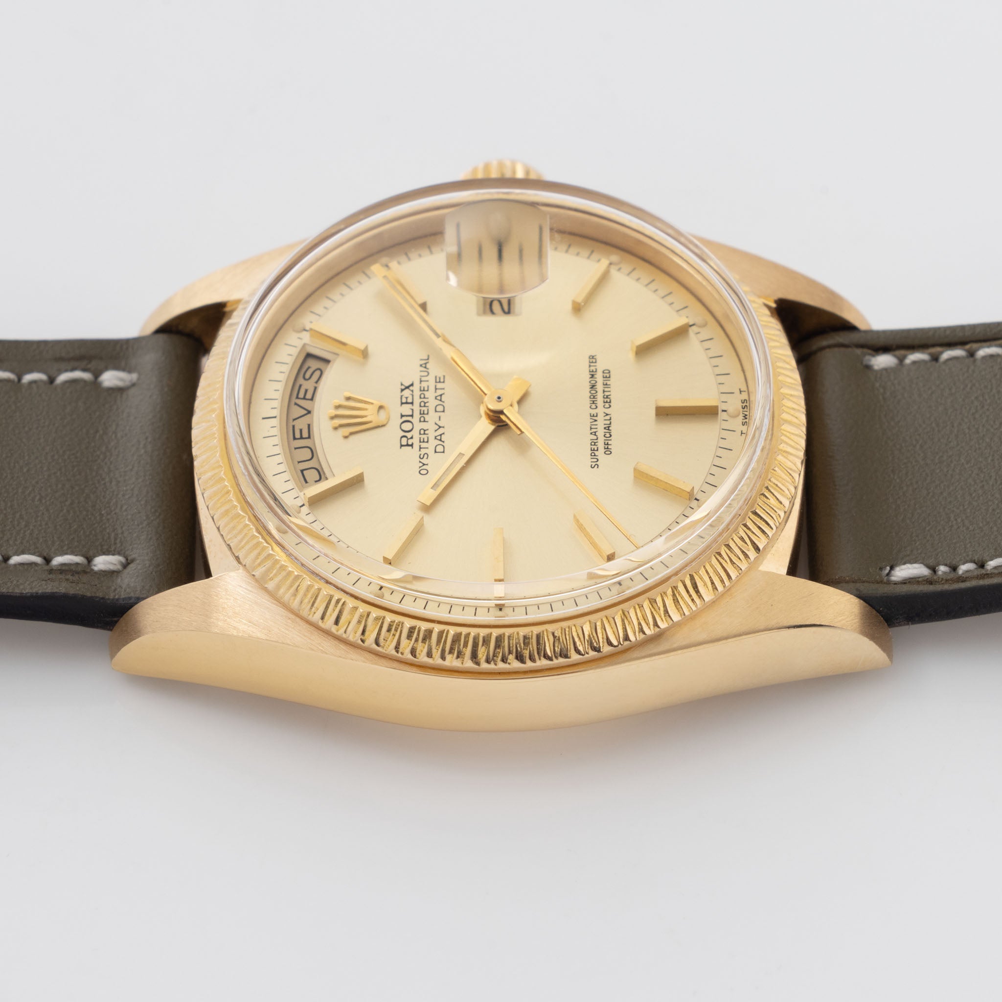 Rolex Day-Date 1807 Bark Finish Champagne Dial in 18k Yellow Gold Box