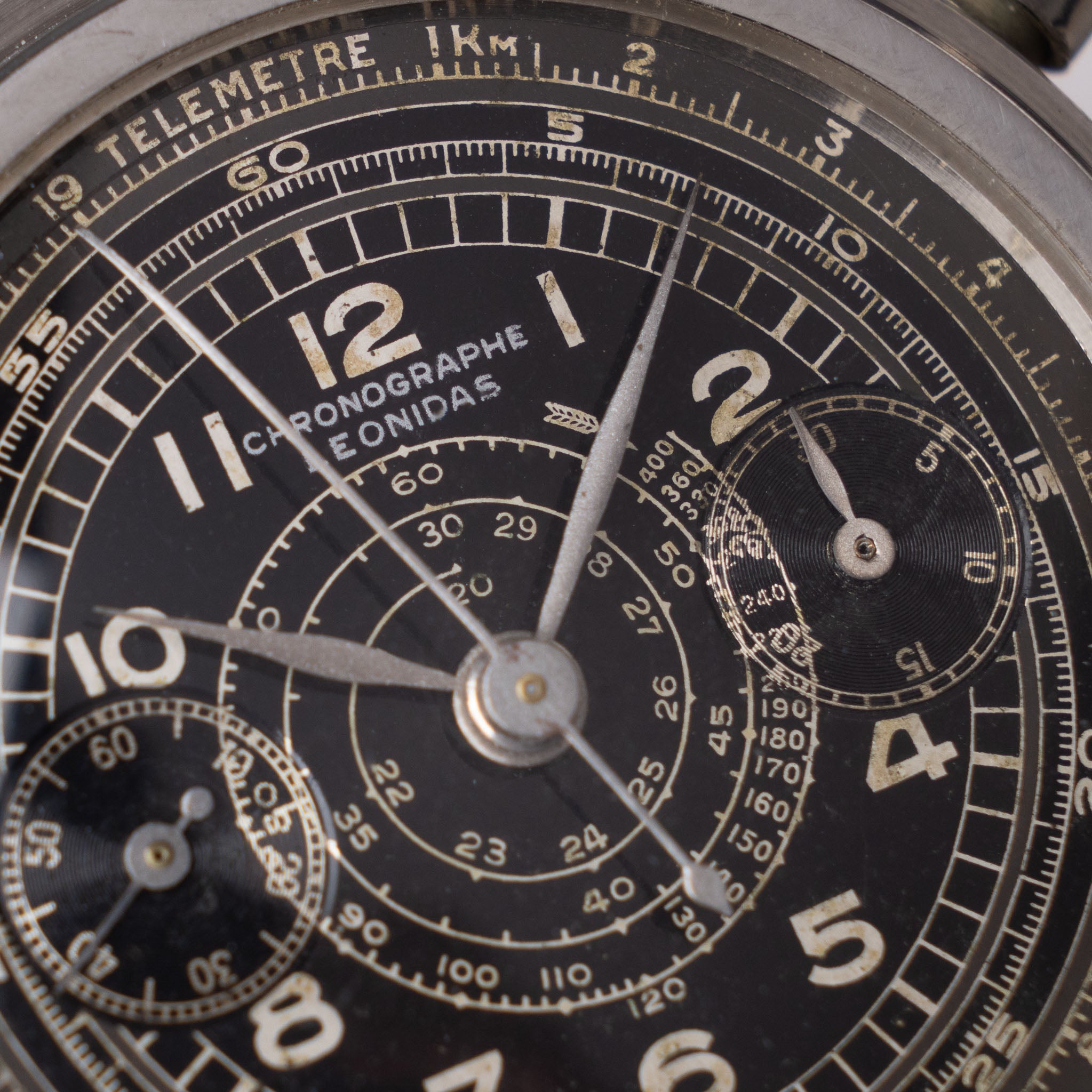 レオナルド Leonidas Oversized Steel Step Case Millitary Style Chronograph Black D