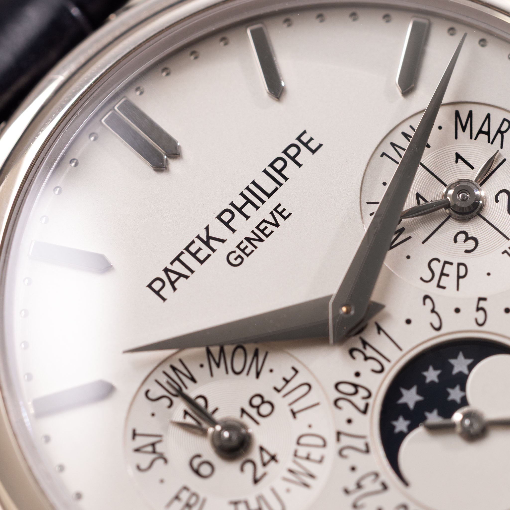 Patek Philippe Perpetual Calendar 5140G in 18k White Gold Opaline dial with Box and Extract of Archives