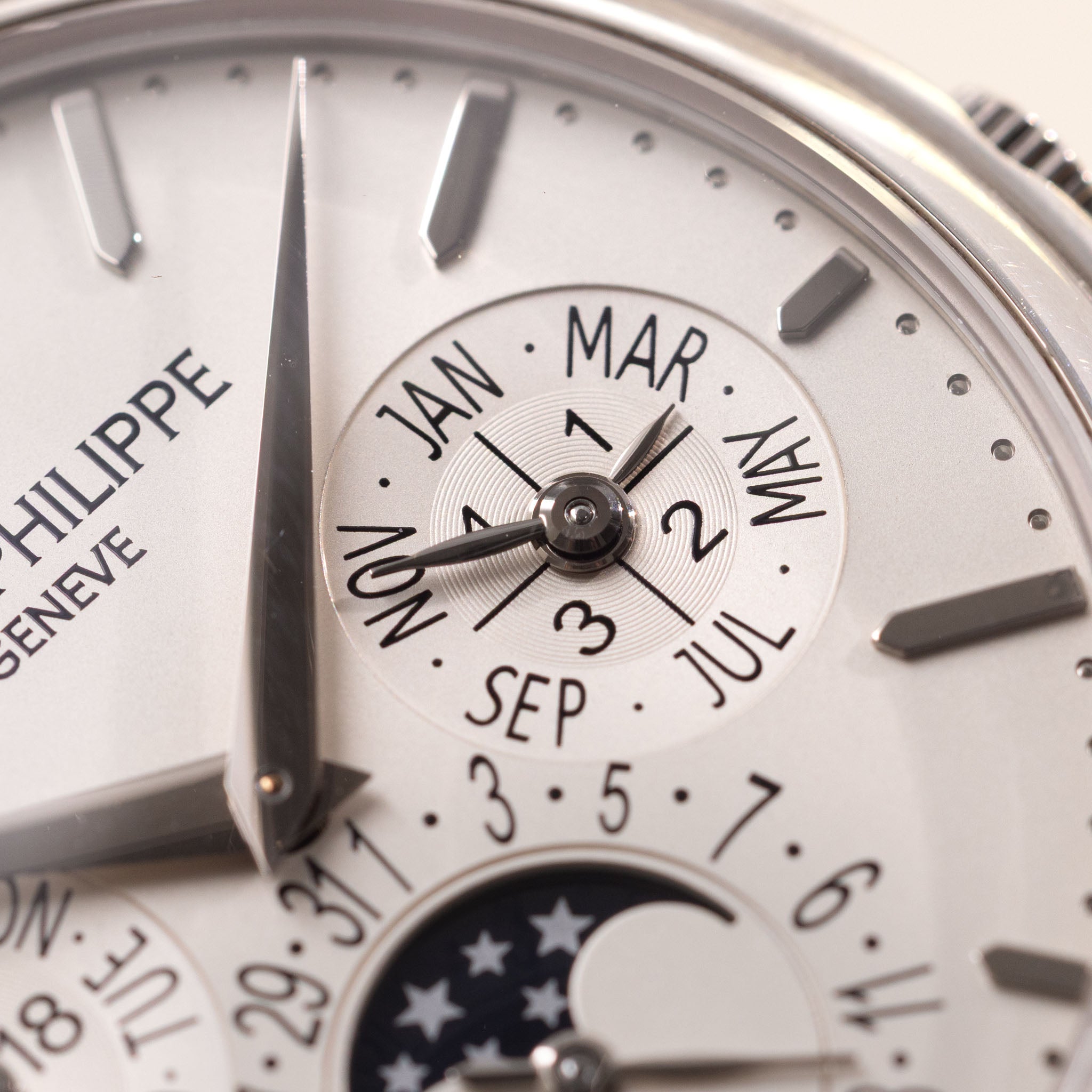 Patek Philippe Perpetual Calendar 5140G in 18k White Gold Opaline dial with Box and Extract of Archives