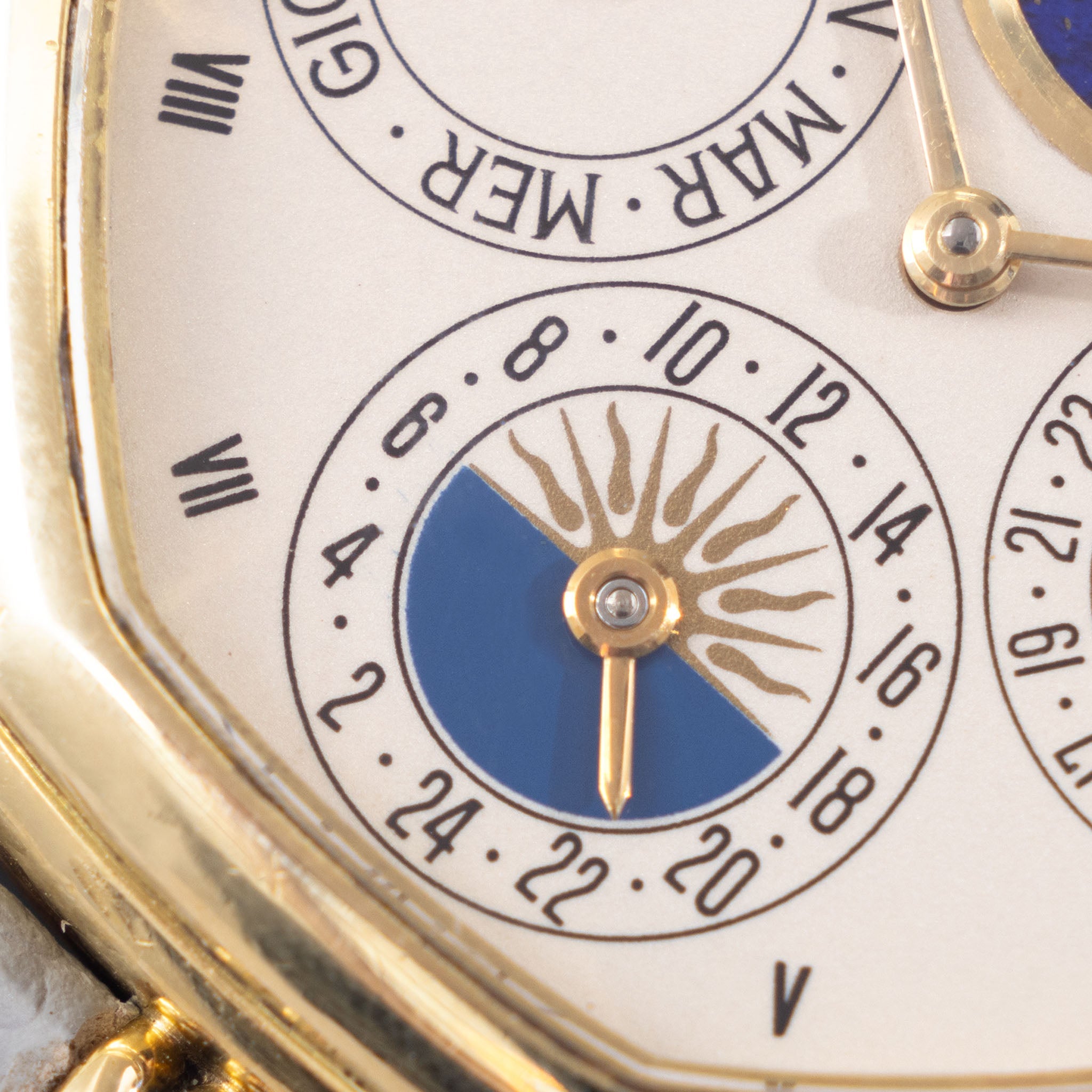 Gerald Genta “Succes“ Day Date Moon-Phase Cream Dial in 18 k yellow gold ref G2747 43