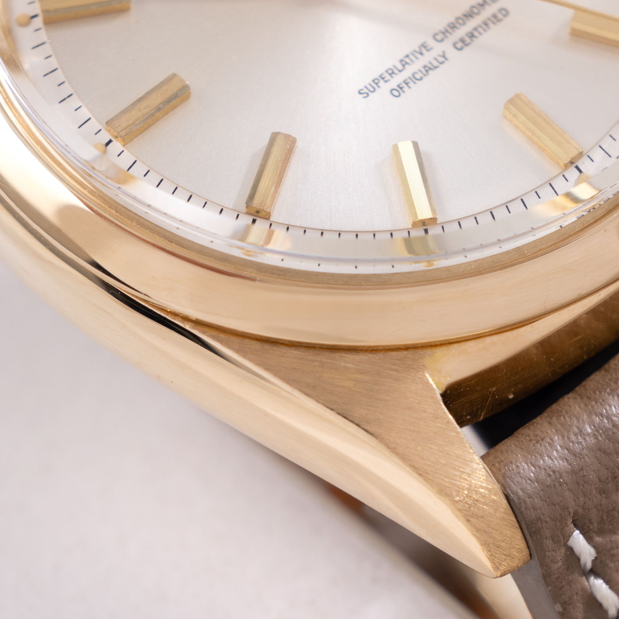 Rolex Datejust Silver dial dauphine hands in 18k yellow gold ref 1600 / 8