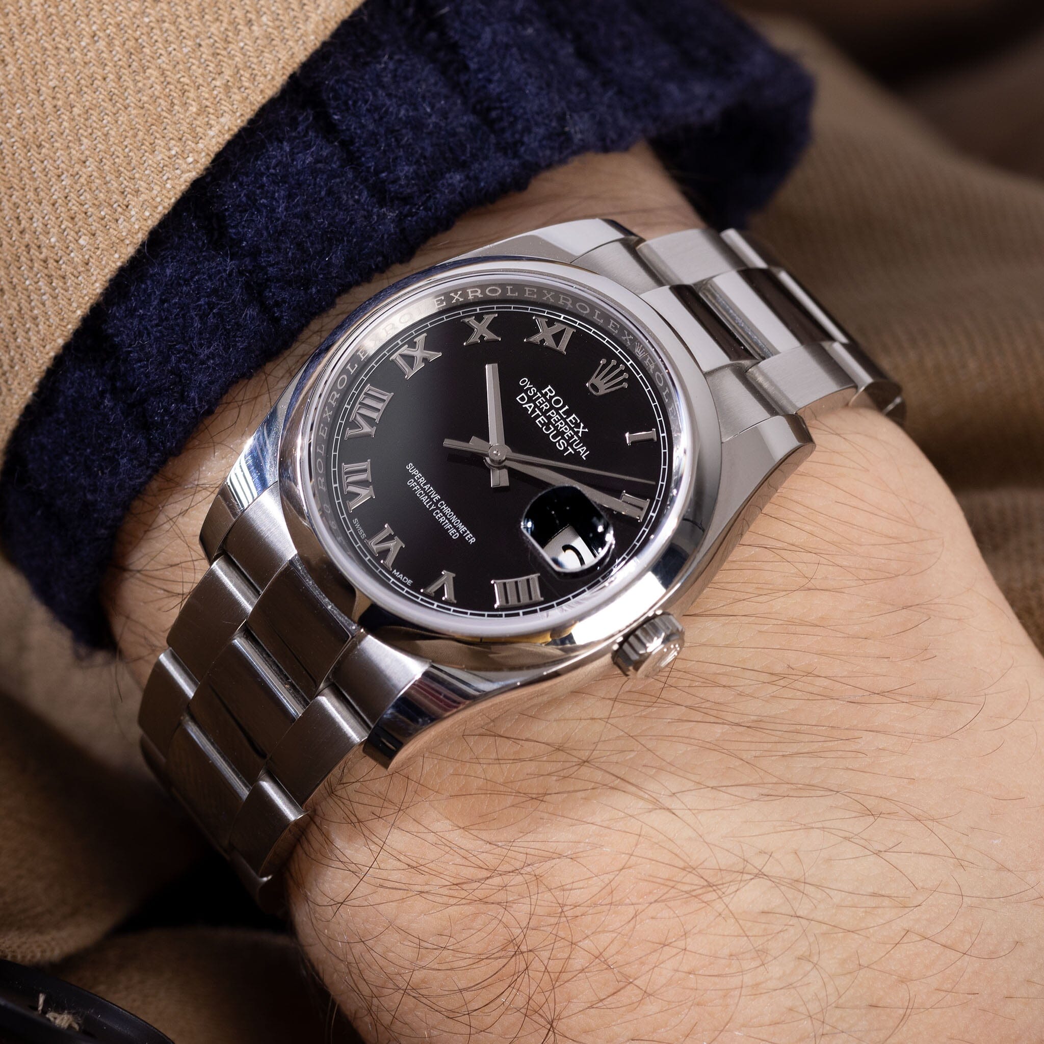 Rolex datejust shop black roman dial