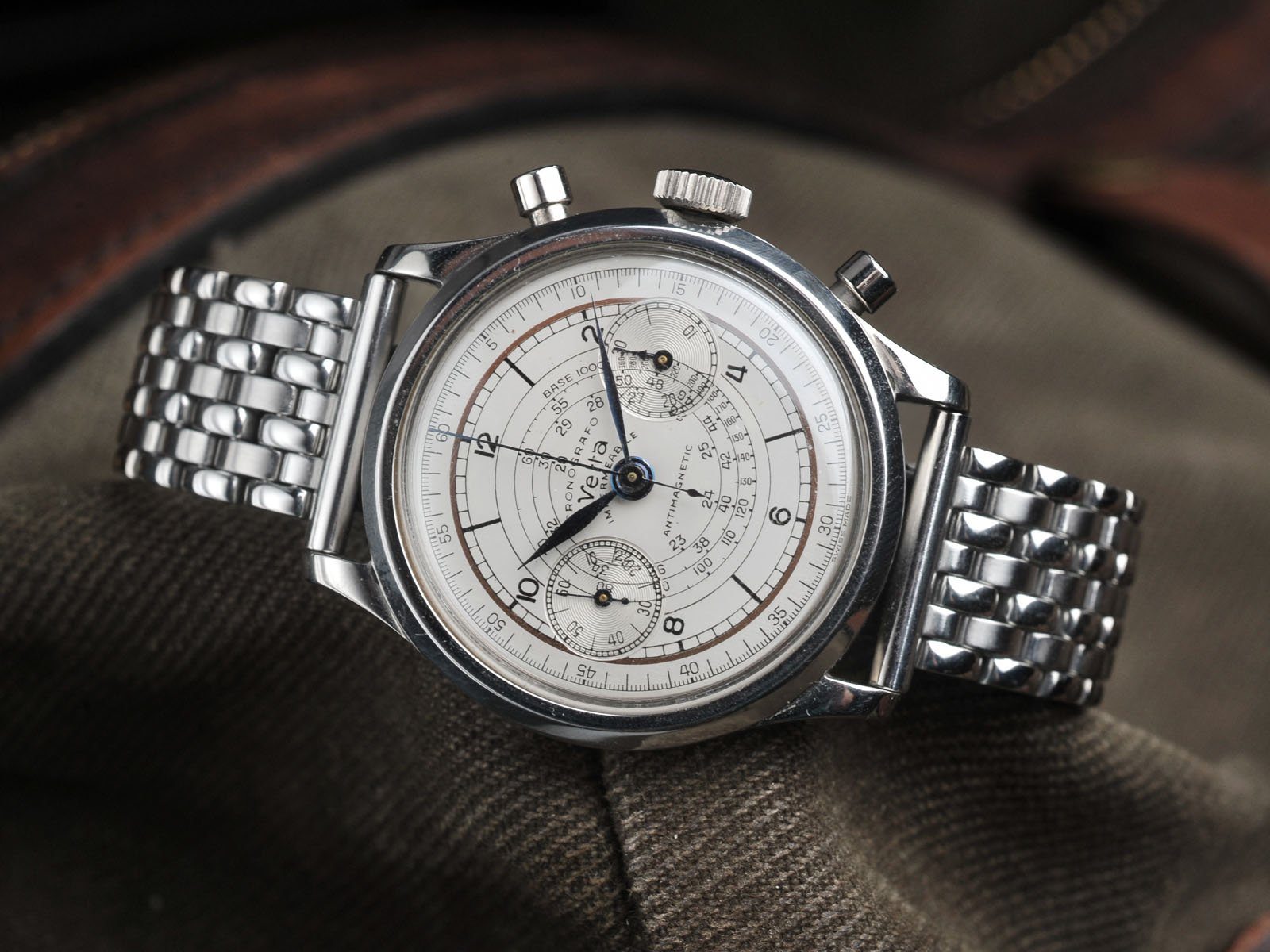 VINTAGE MINT 40TH VETTA CHRONOGRAPH