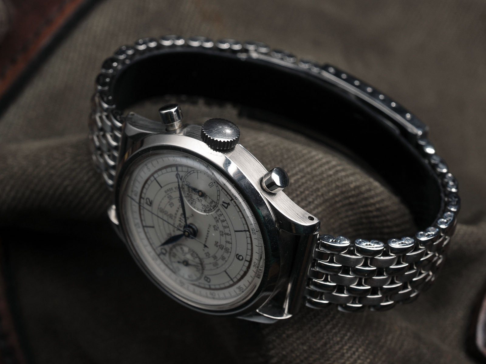 VINTAGE MINT 40TH VETTA CHRONOGRAPH