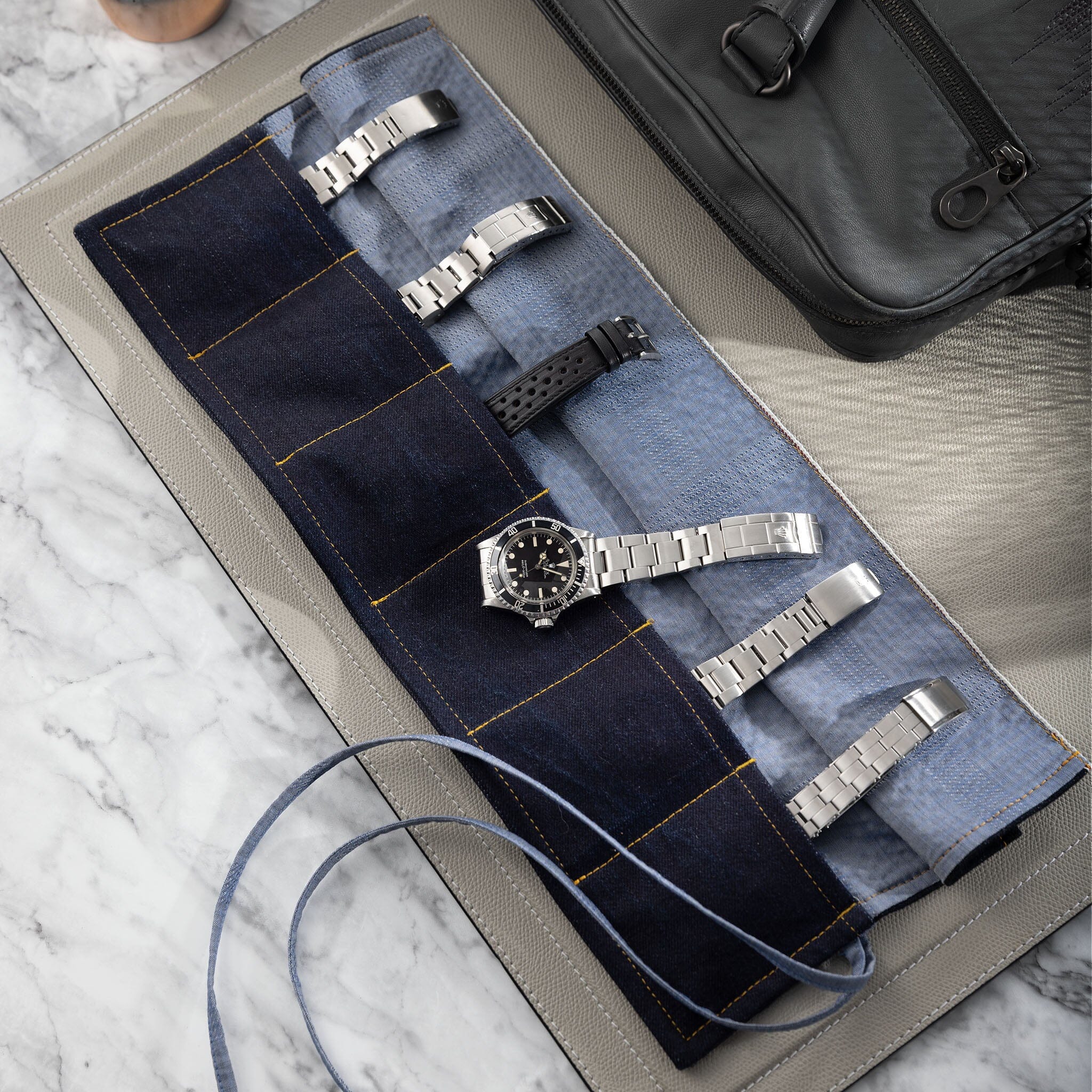 Saddle Watch Case Beige and Black Dior Oblique Jacquard and Black Grained  Calfskin | DIOR