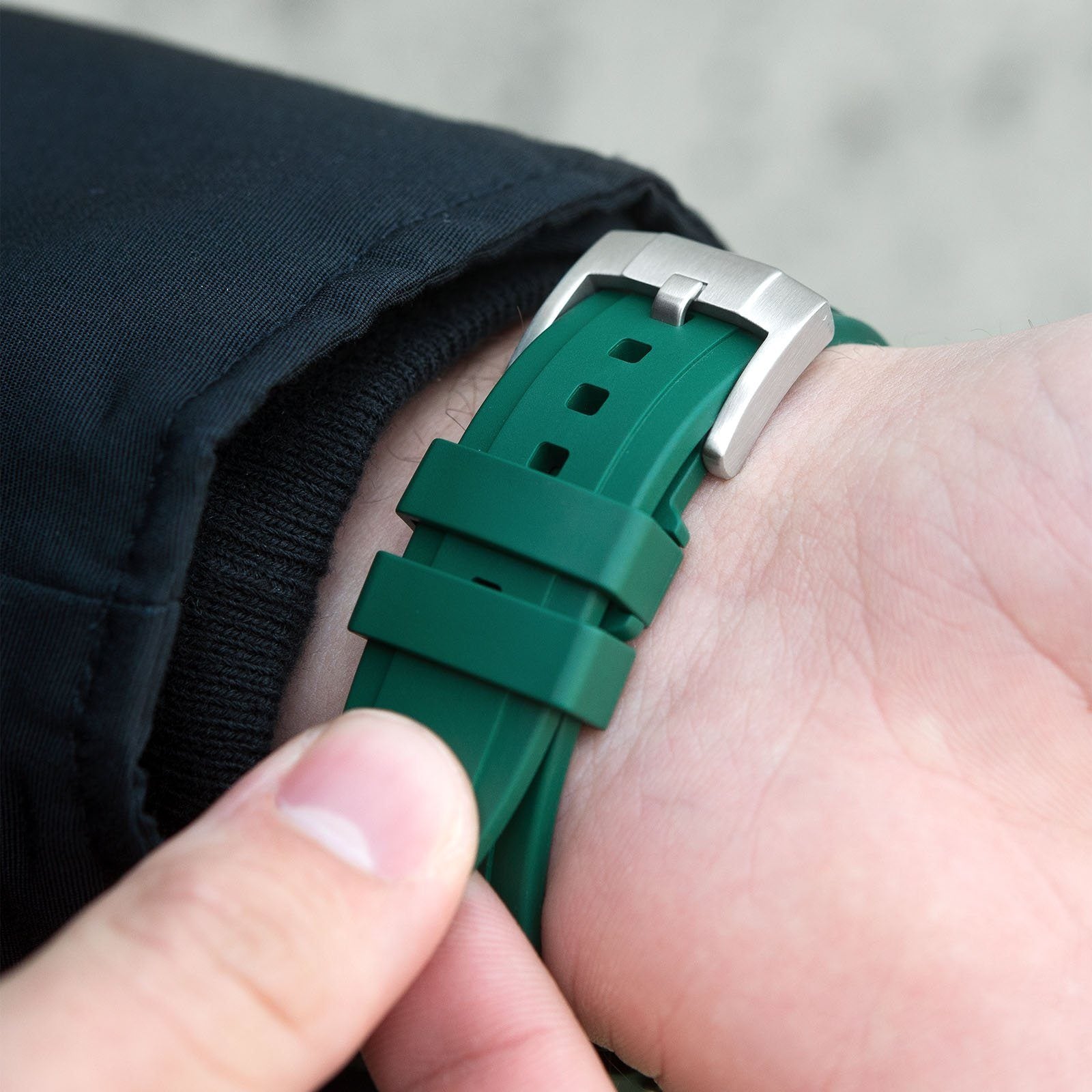 Everest Curved End Green Rubber Strap With Tang Buckle ONLY For Mode