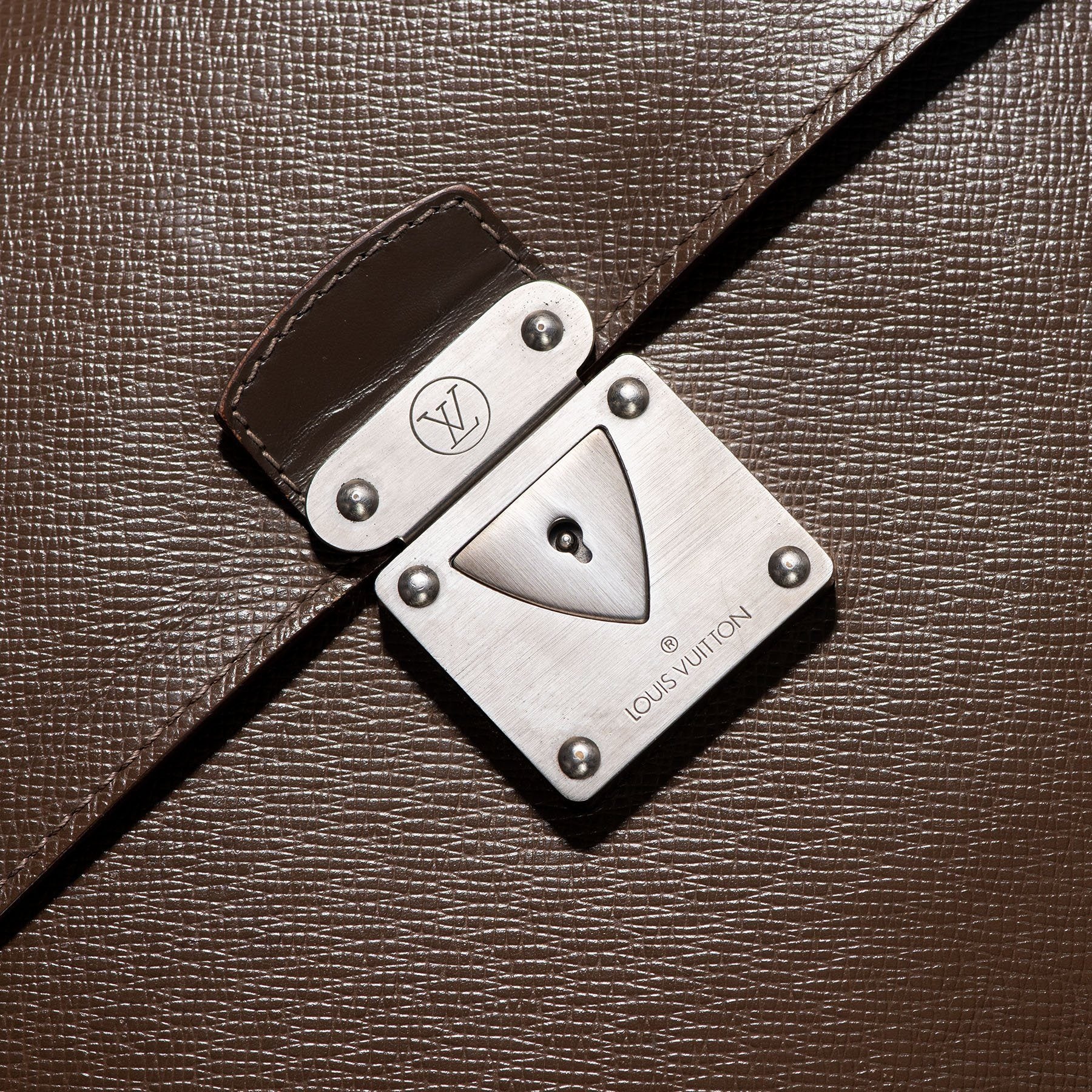 Louis Vuitton Brown Taiga Leather Lozan Briefcase at 1stDibs