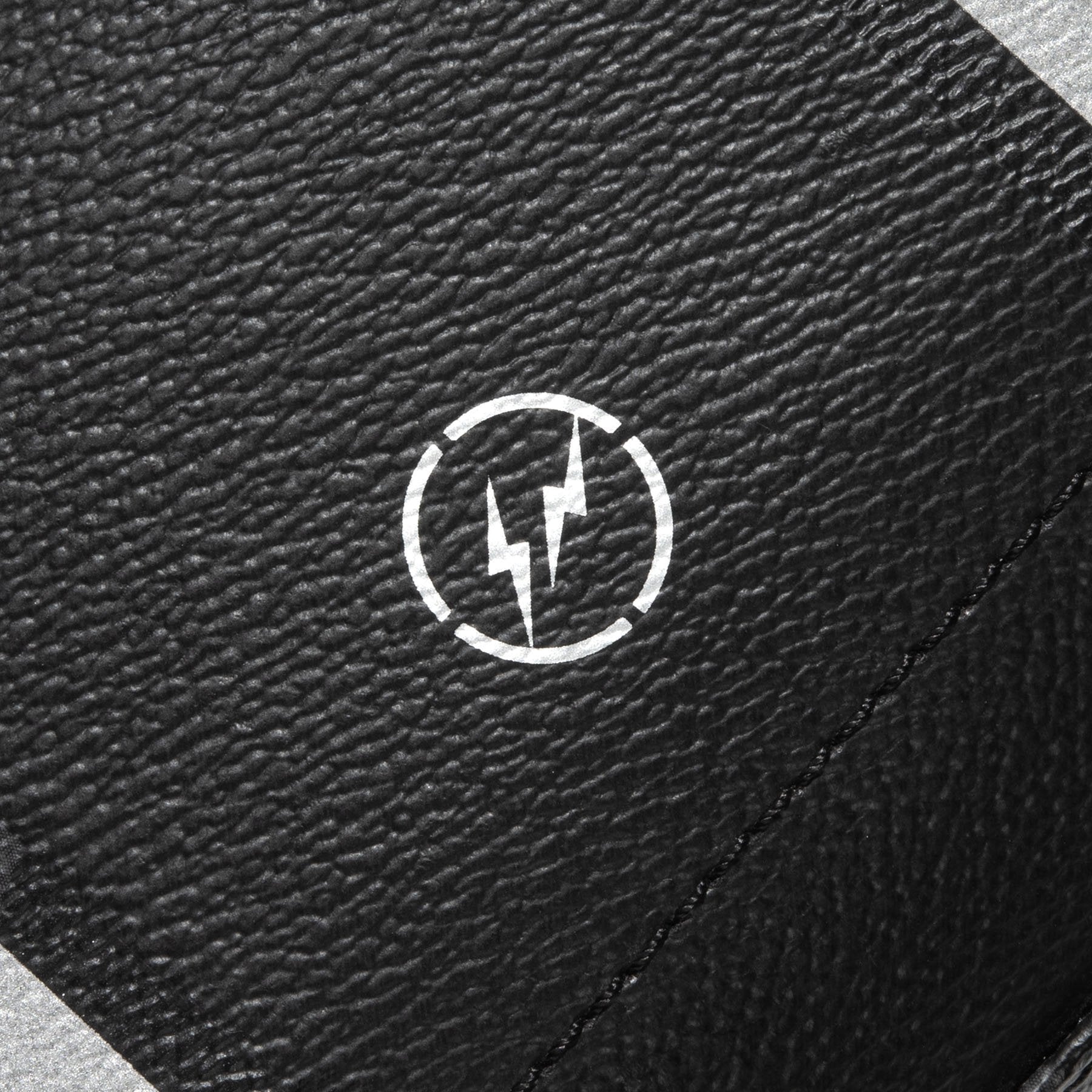 Louis Vuitton x Fragment Monogram Eclipse Apollo Messenger MM - Black  Messenger Bags, Bags - LOU658409