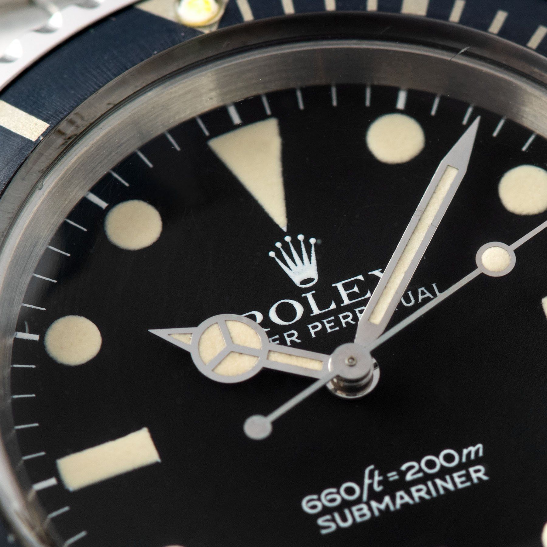 Rolex Submariner Mk 1 Maxi 5513 Box and Papers with oversized hour plots