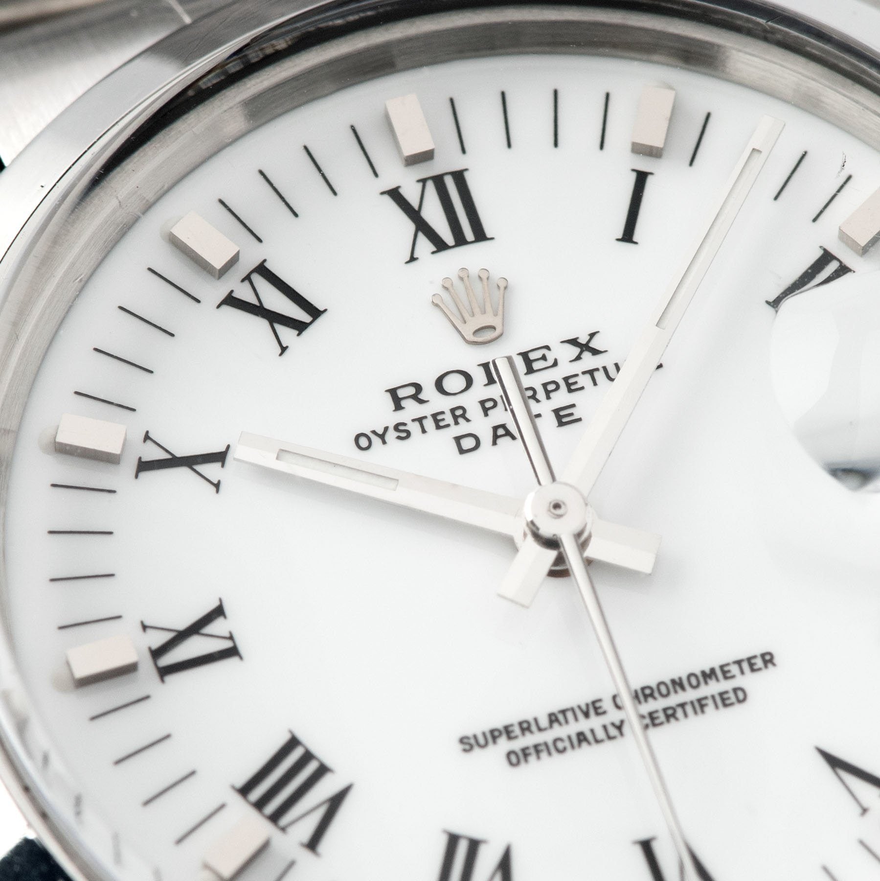 Rolex Oyster Perpetual Date Ref 15000 crown detail