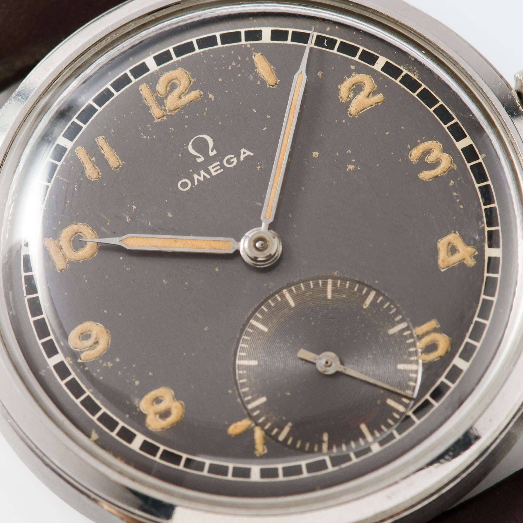 Omega Suveran Reference 2400-1 Dress Watch 1940s