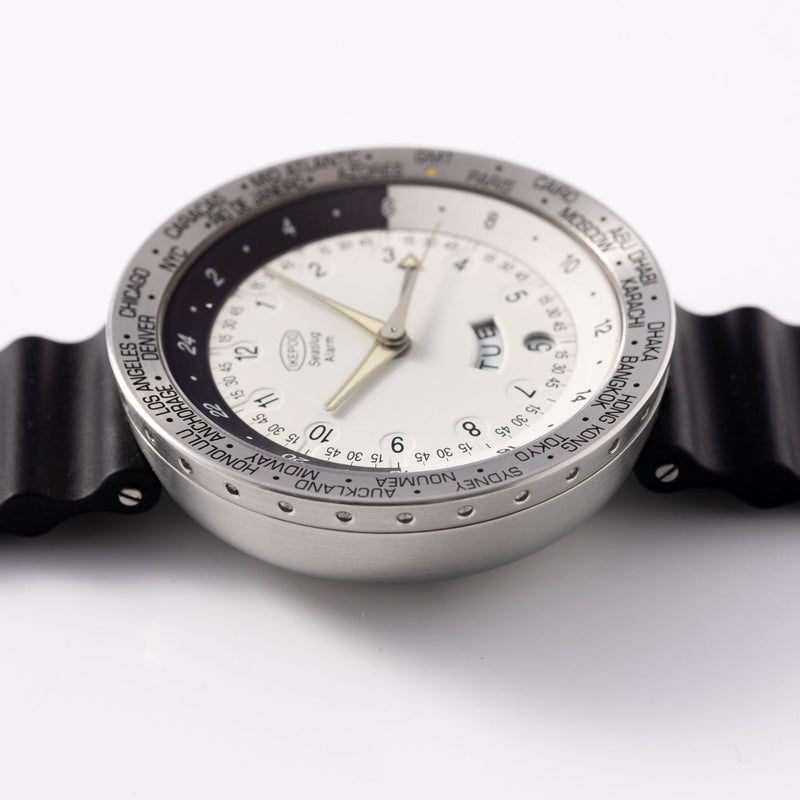Ikepod Seaslug Alarm Triple Calendar World Timer