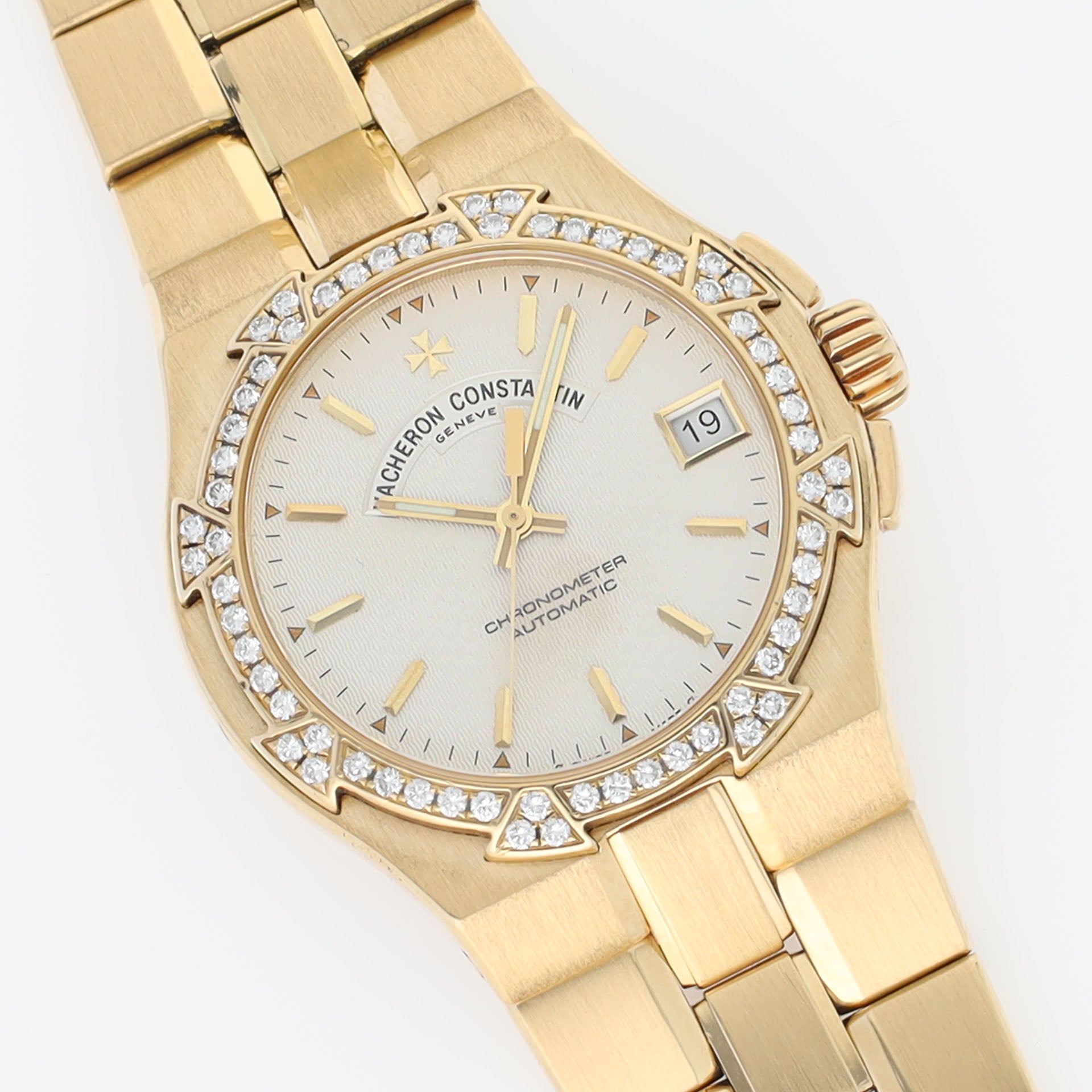 Vacheron Constantin Overseas 42050 423J Yellow Gold Diamond Bezel