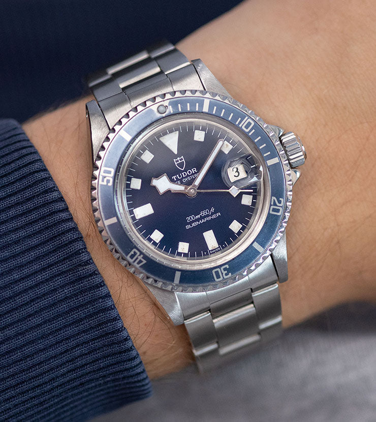 Tudor shop snowflake blue