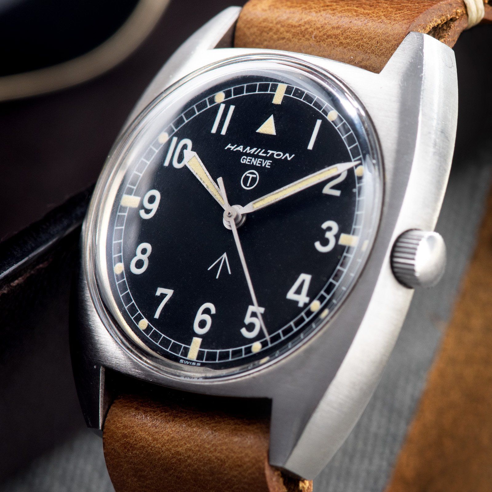 Hamilton w10 2024 military watch