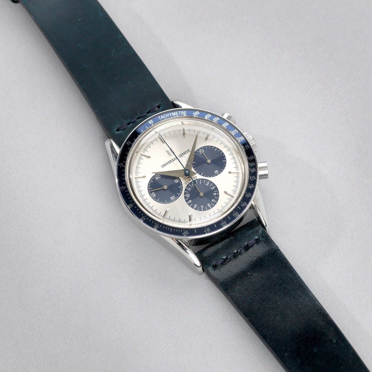 Universal Geneve  Blue Compax Reference 884.495