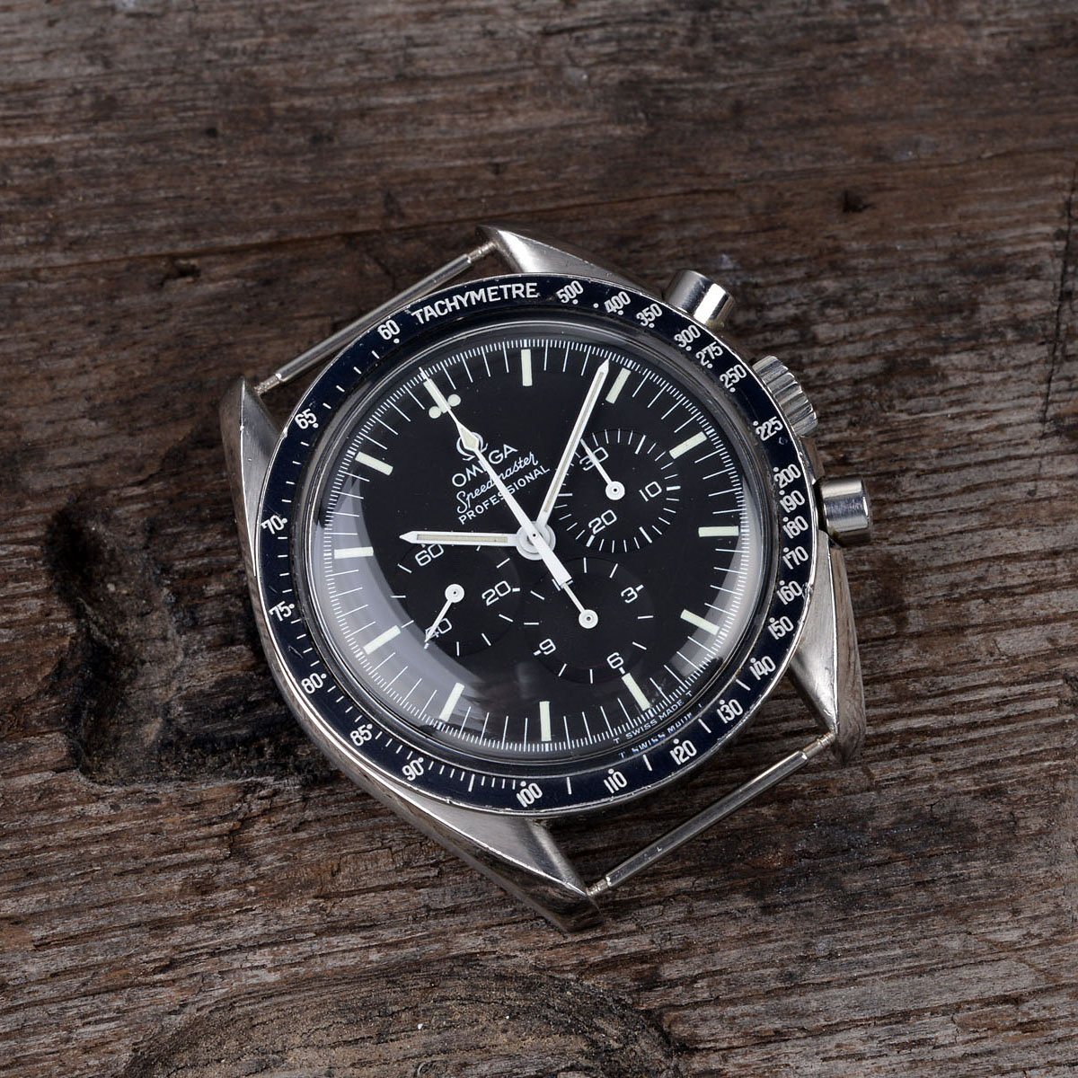 Omega speedmaster hotsell moonwatch 145.022